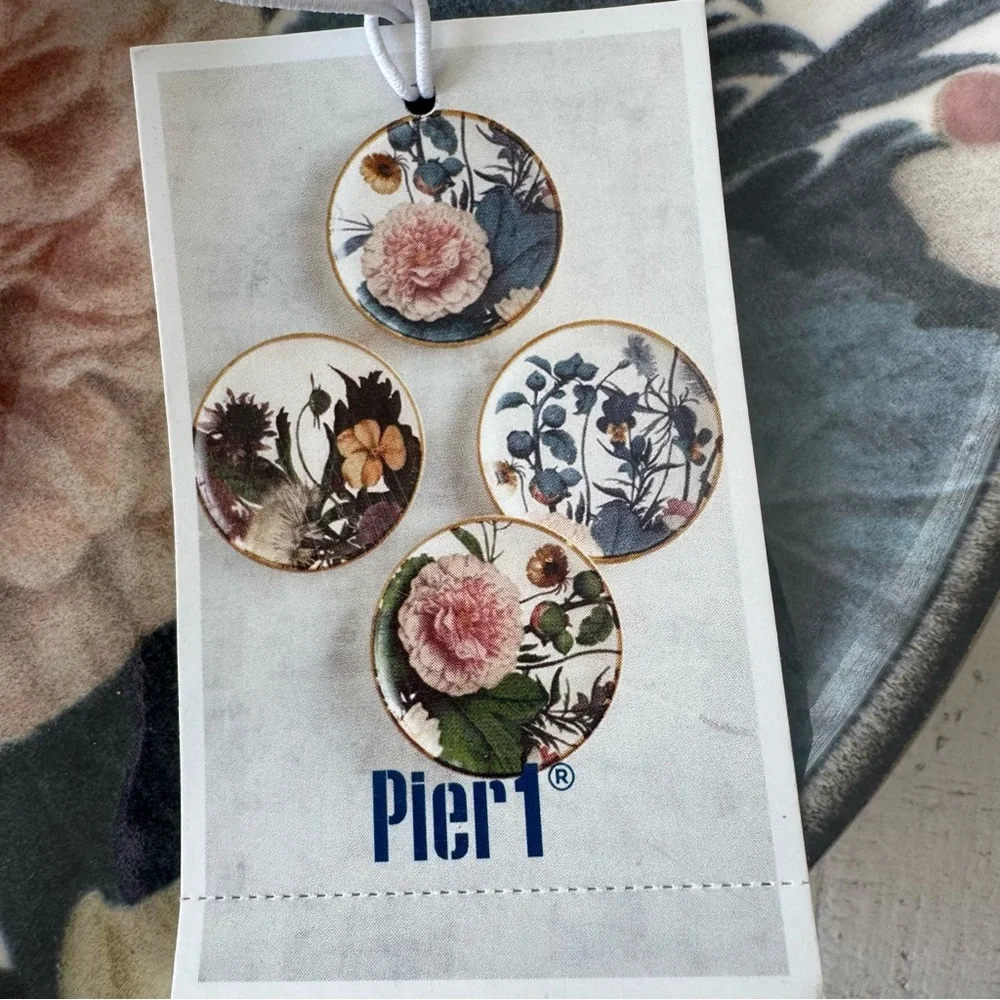 Pier 1 Imports Moody Blooms NWT Set of 4 Salad Plates Floral Ceramic Plate‎